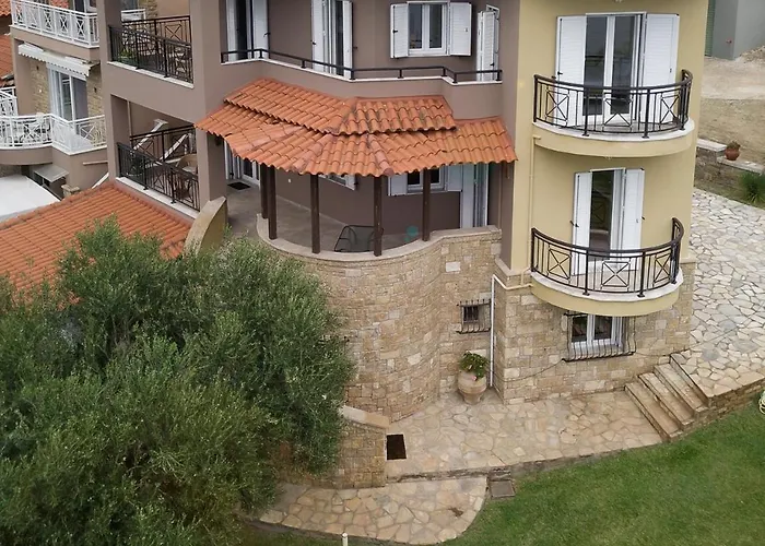 Aίολος * Nikiti (Sithonia)