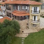 Aίολος * Nikiti (Sithonia)